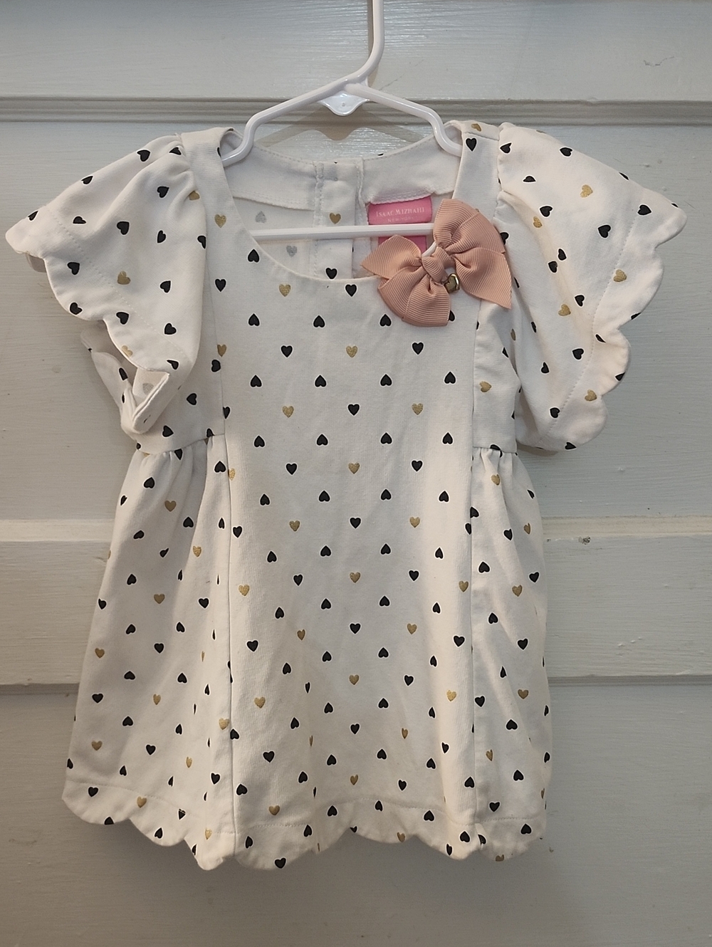 Isaac Mizrahi White Top with Black & Gold Hearts and Pink Bow